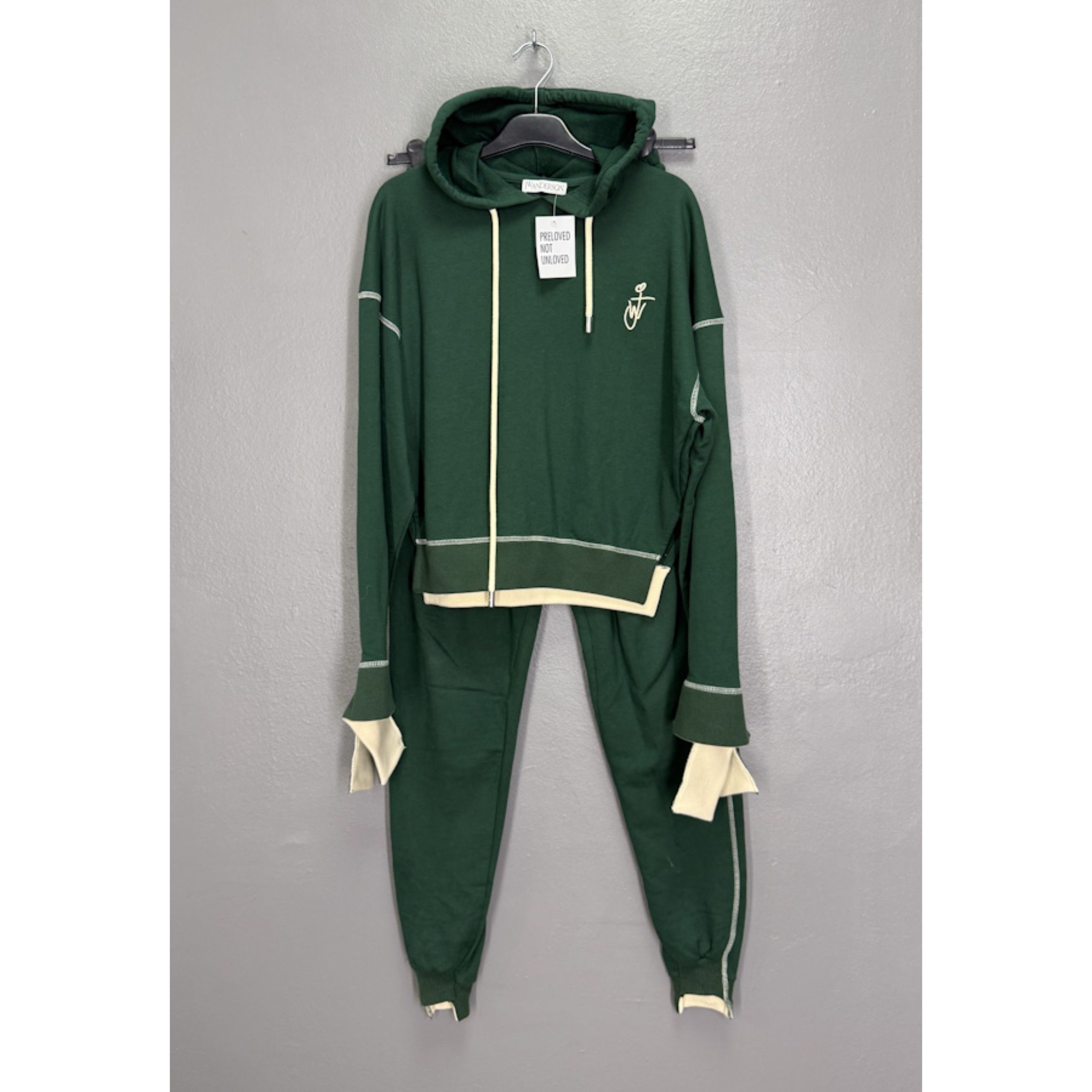 10e9d4e8 0760 47e2 A5cd 7cfa7b8c6f38 10e9d4e8 0760 47e2 A5cd 7cfa7b8c6f38