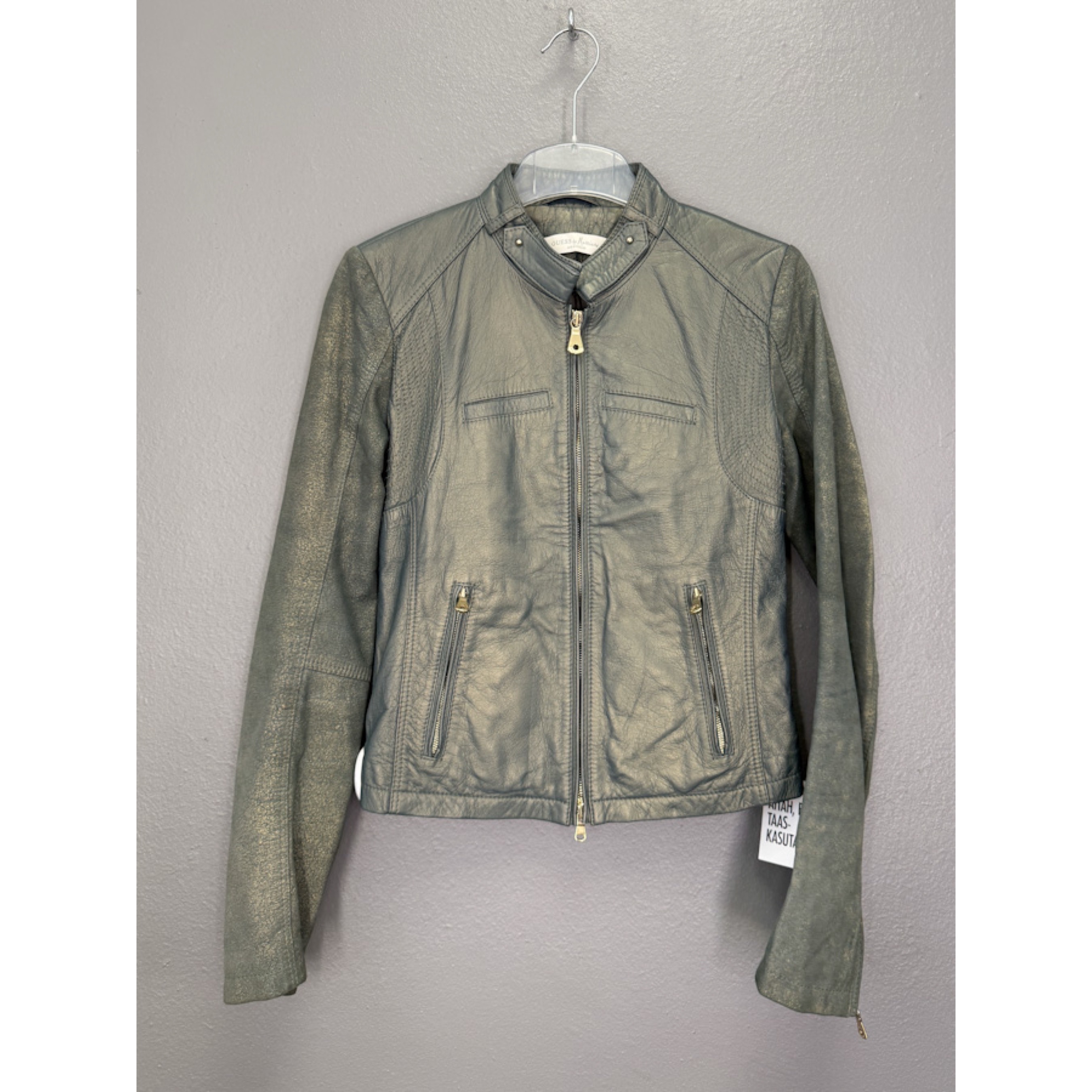 1F6B627C-5694-429D-BC73-79CBACB3075A