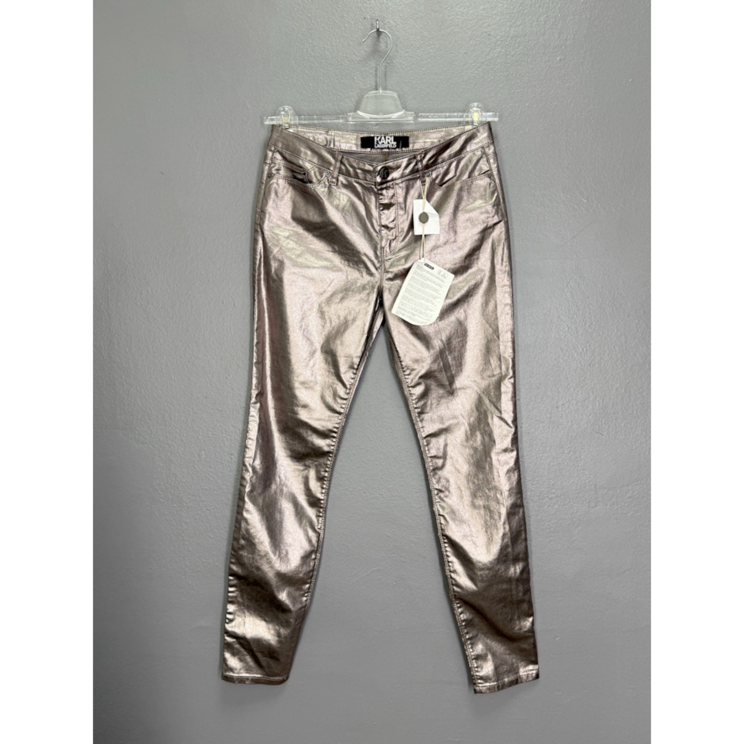 26f7172e 1765 4367 B397 B71445c55b35 26f7172e 1765 4367 B397 B71445c55b35