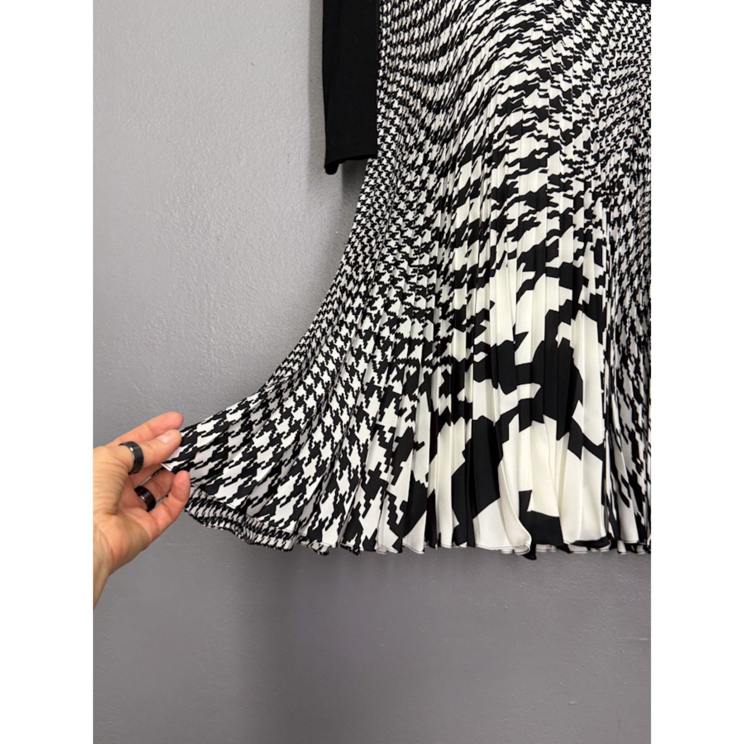 32758417 B3b7 4f8e Ae5e 10bc2659421f