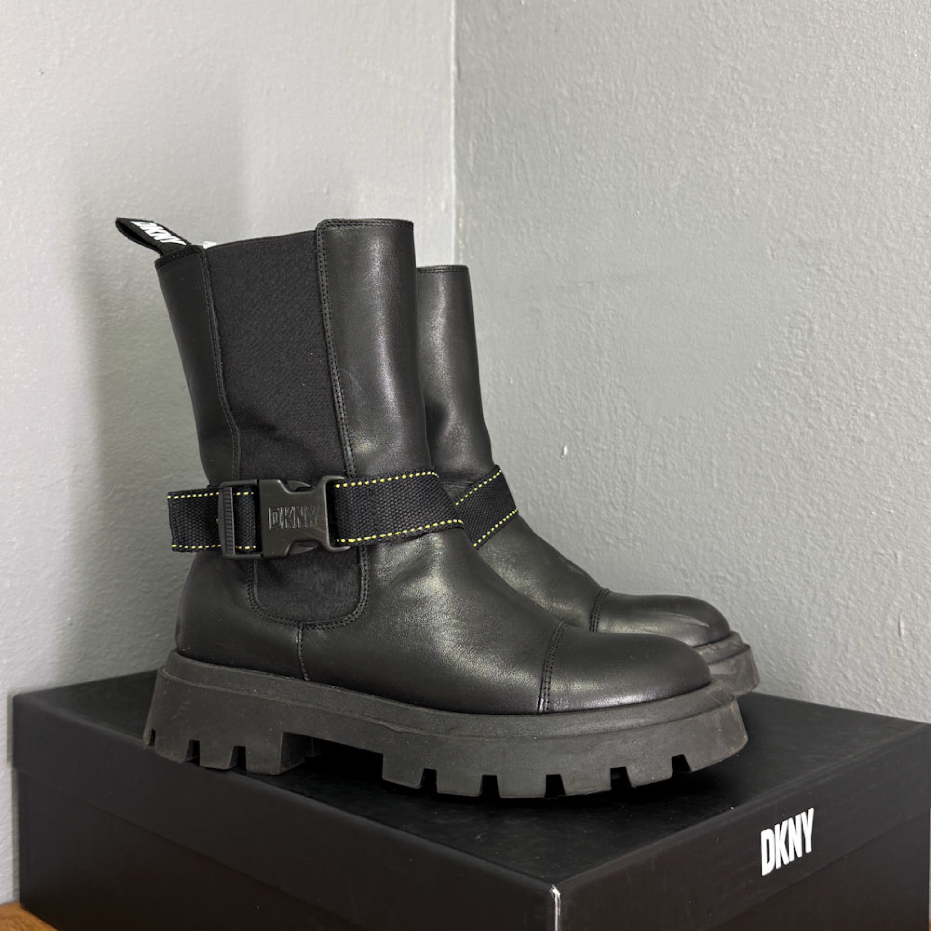 4421A19C-B2A9-4B28-9F98-54D8759FD6C1