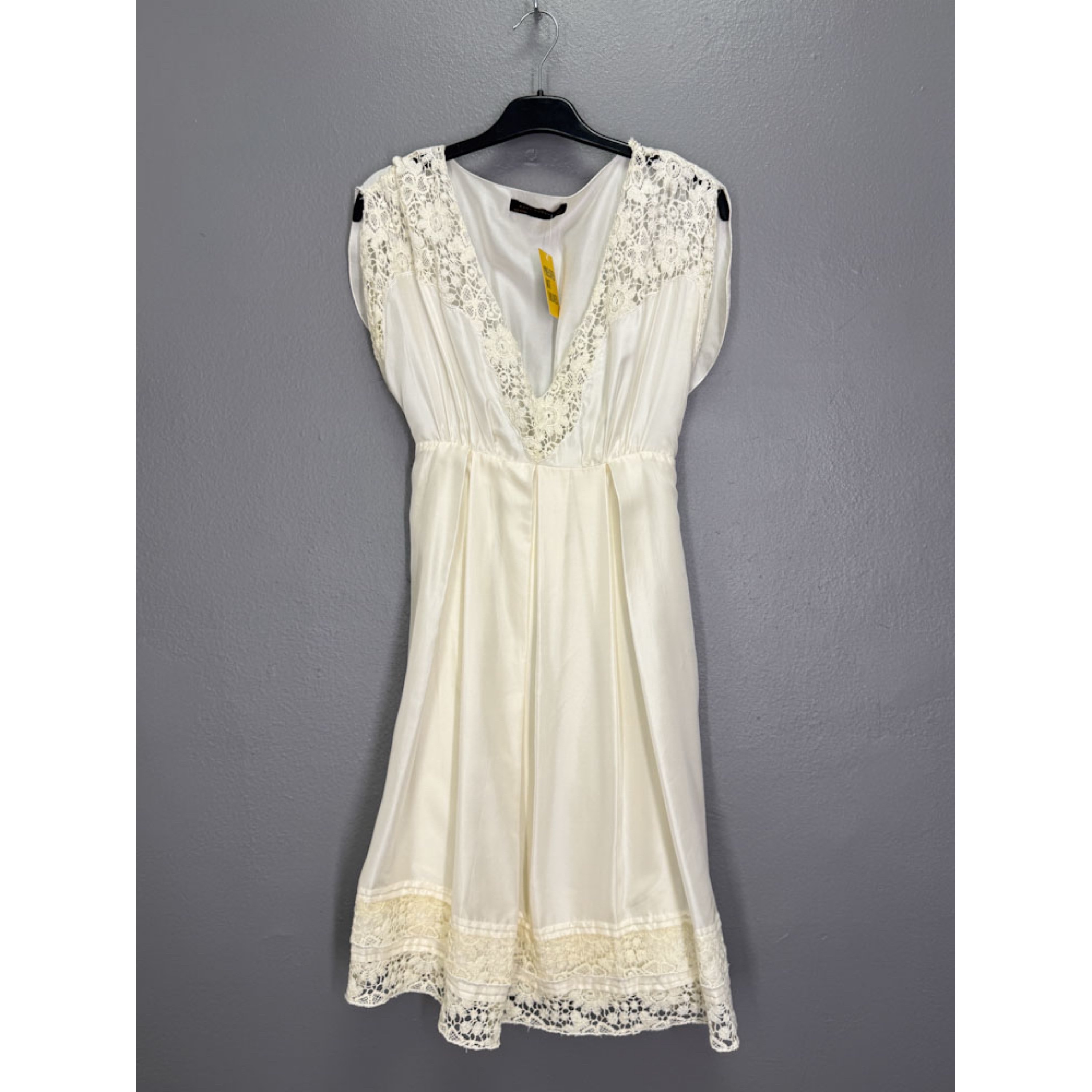 4F315A60-6303-49A2-84A7-DBD4A6901E2E