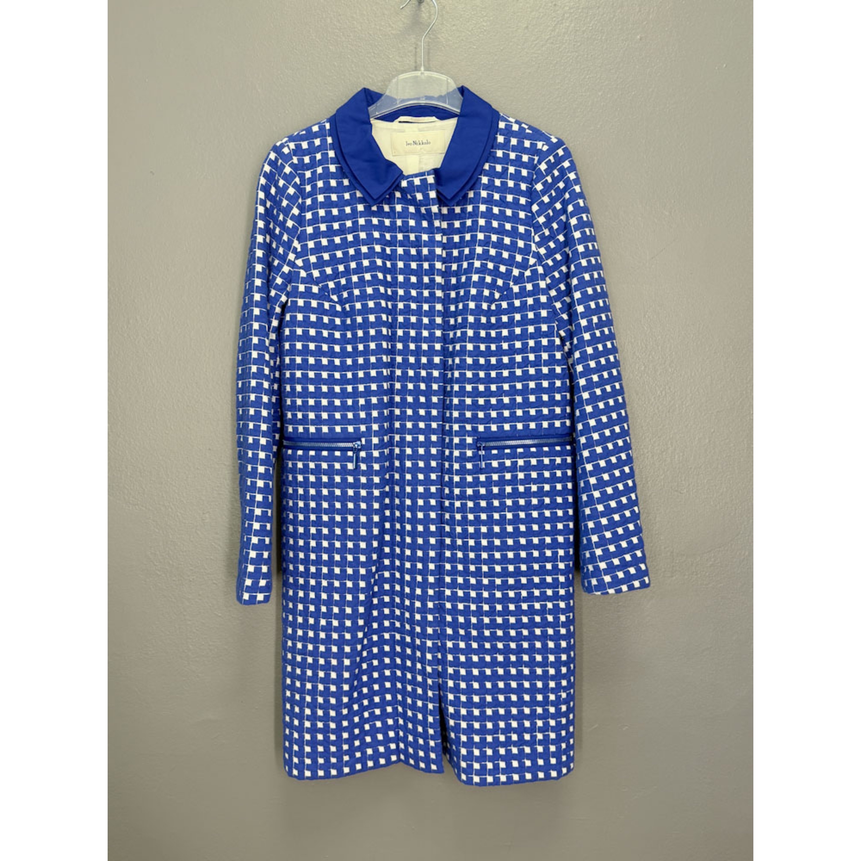 69EB3163-1627-4900-B26A-AA444D2BD2EA