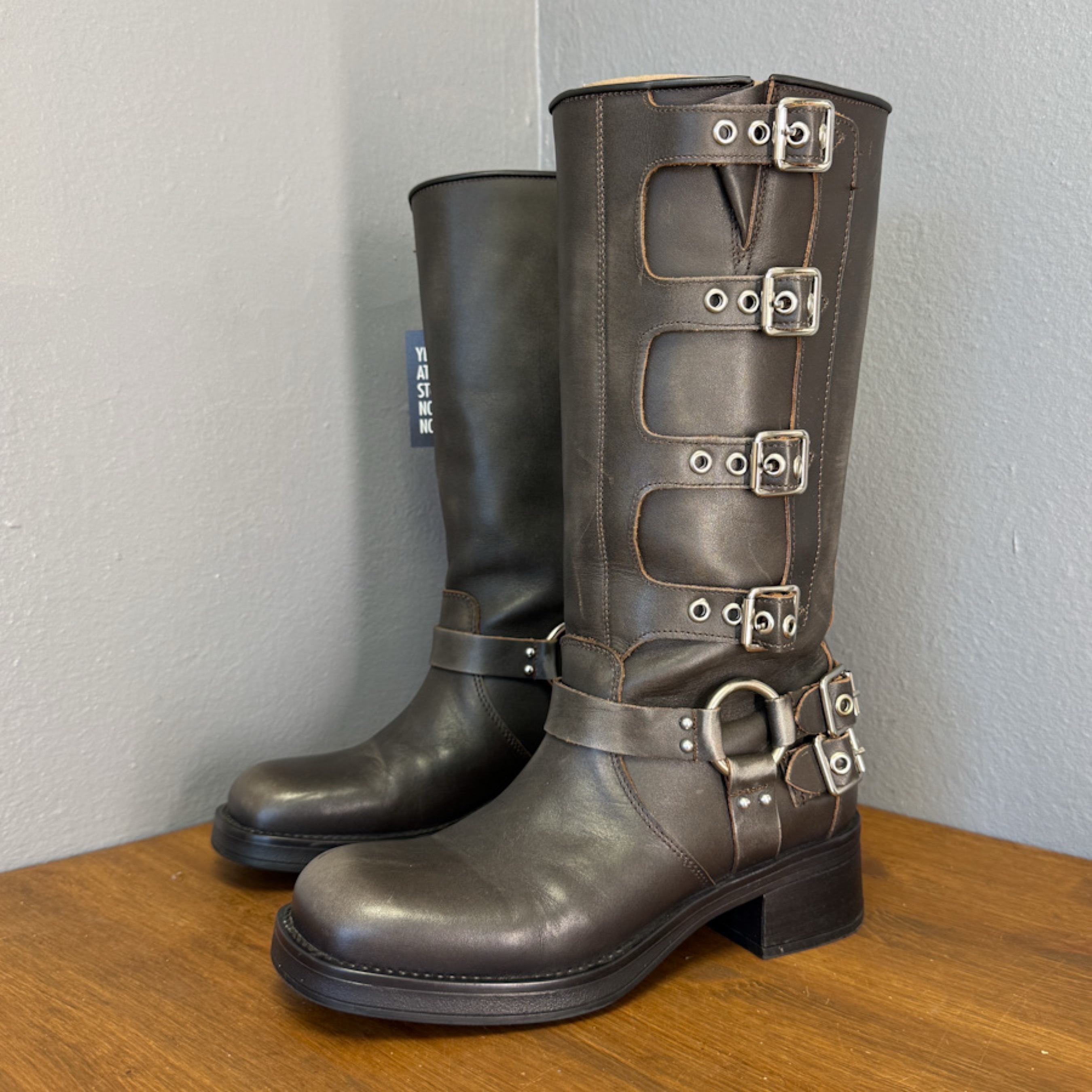 6BA6B0AC-6F93-4532-899E-04561A47DB8A