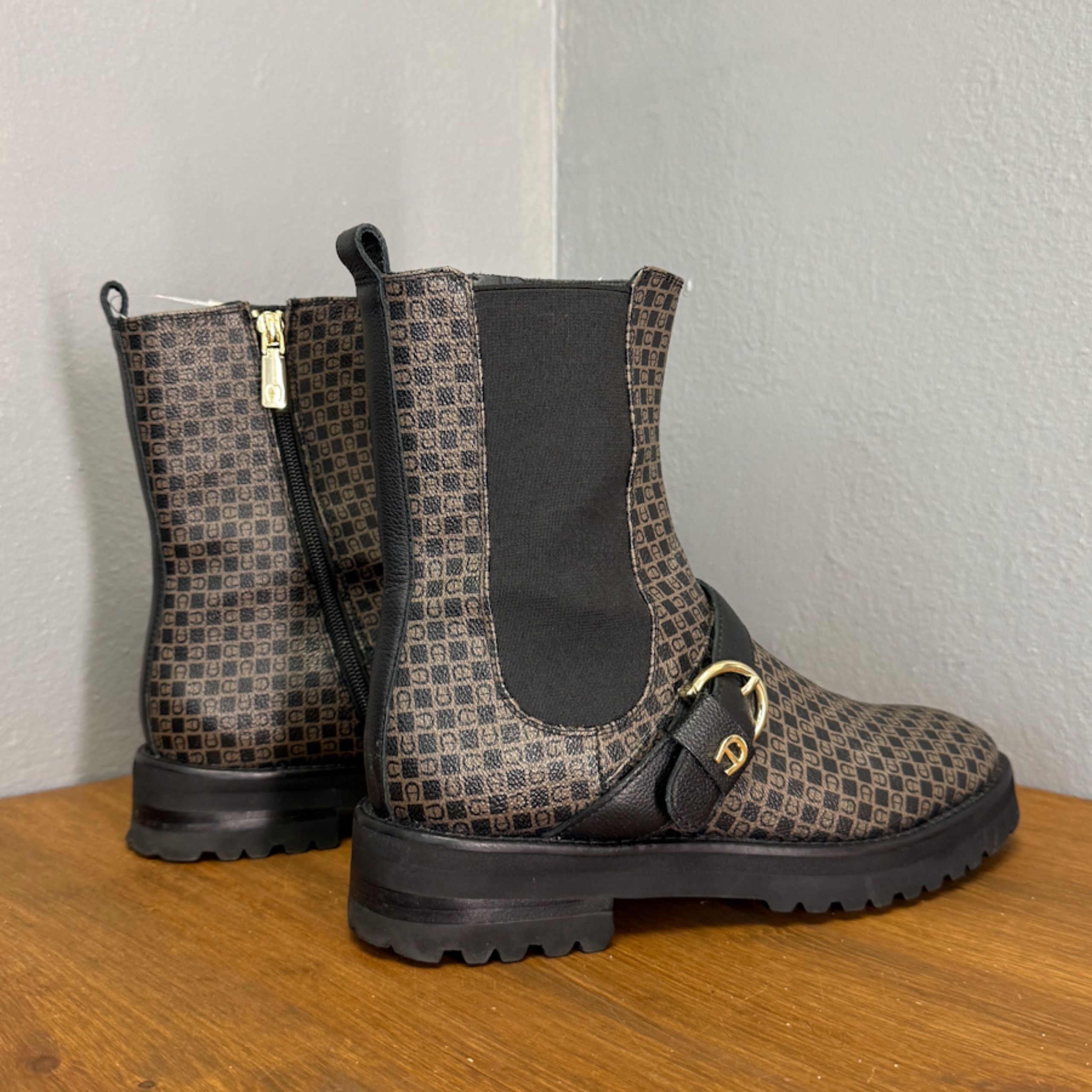 7fdc825e C9f0 41ba B4c9 961a062dcf39