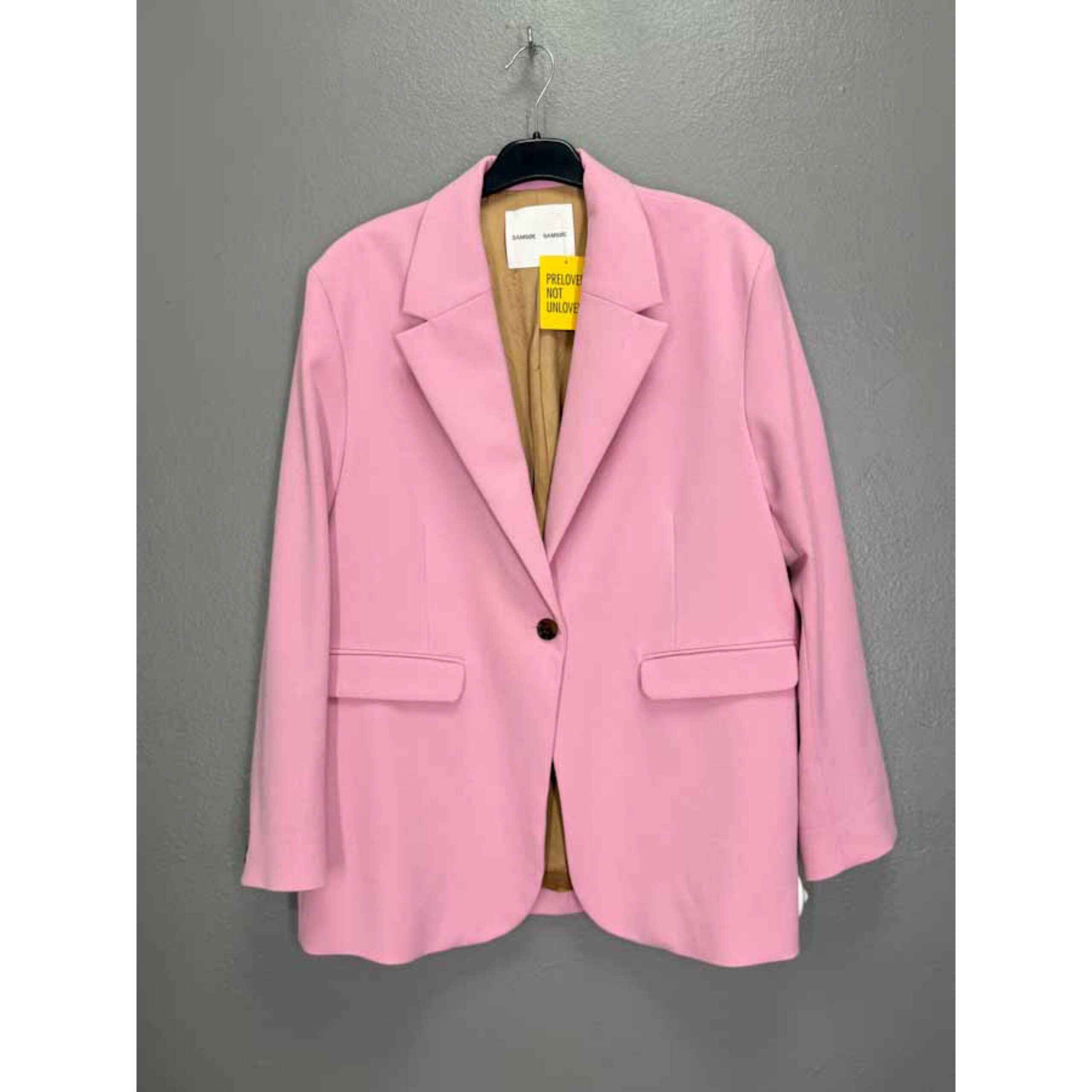 8D4C7817-8136-4A4B-8602-F5B19377694F