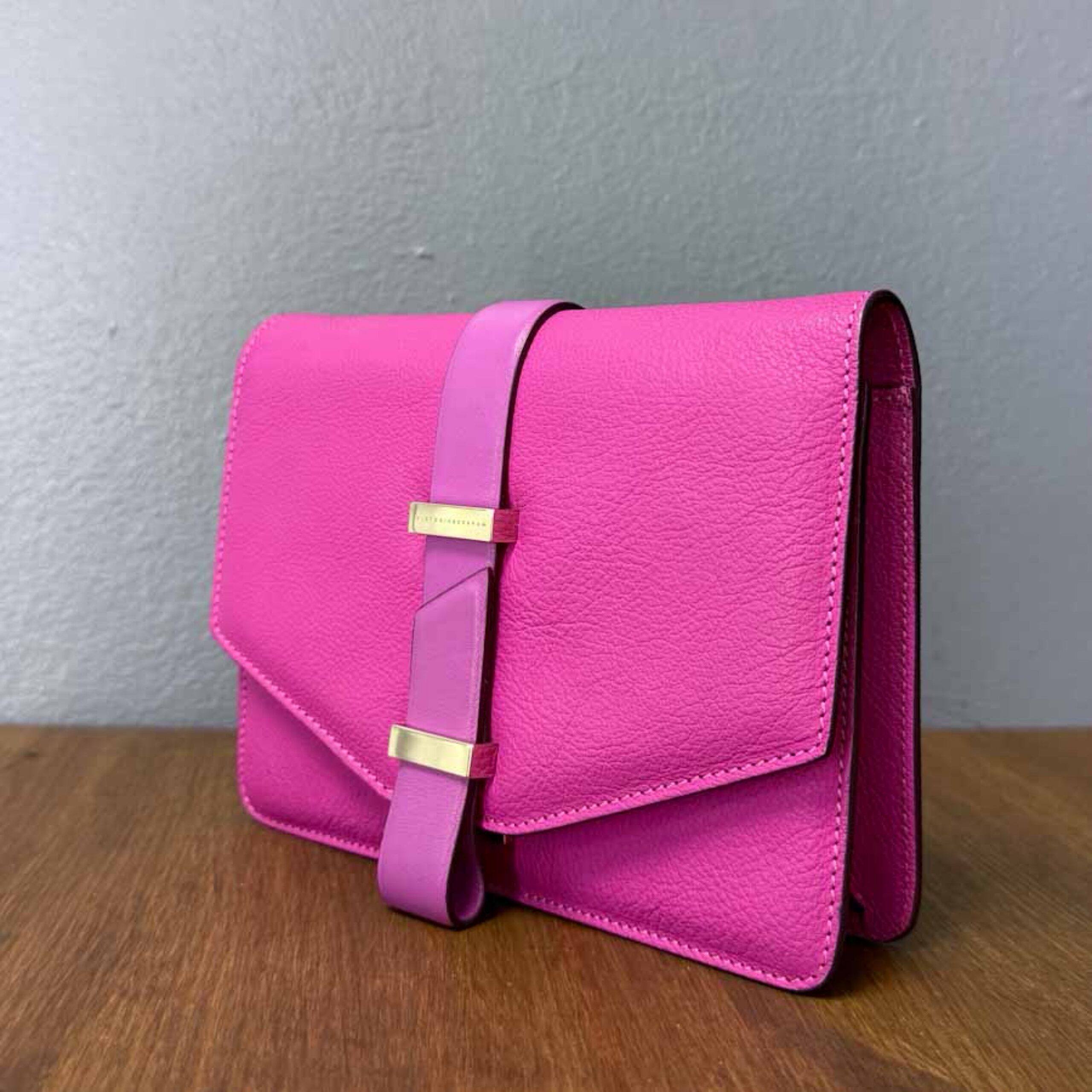 97753502-FDA1-4716-BB0B-AC340EEDECDC