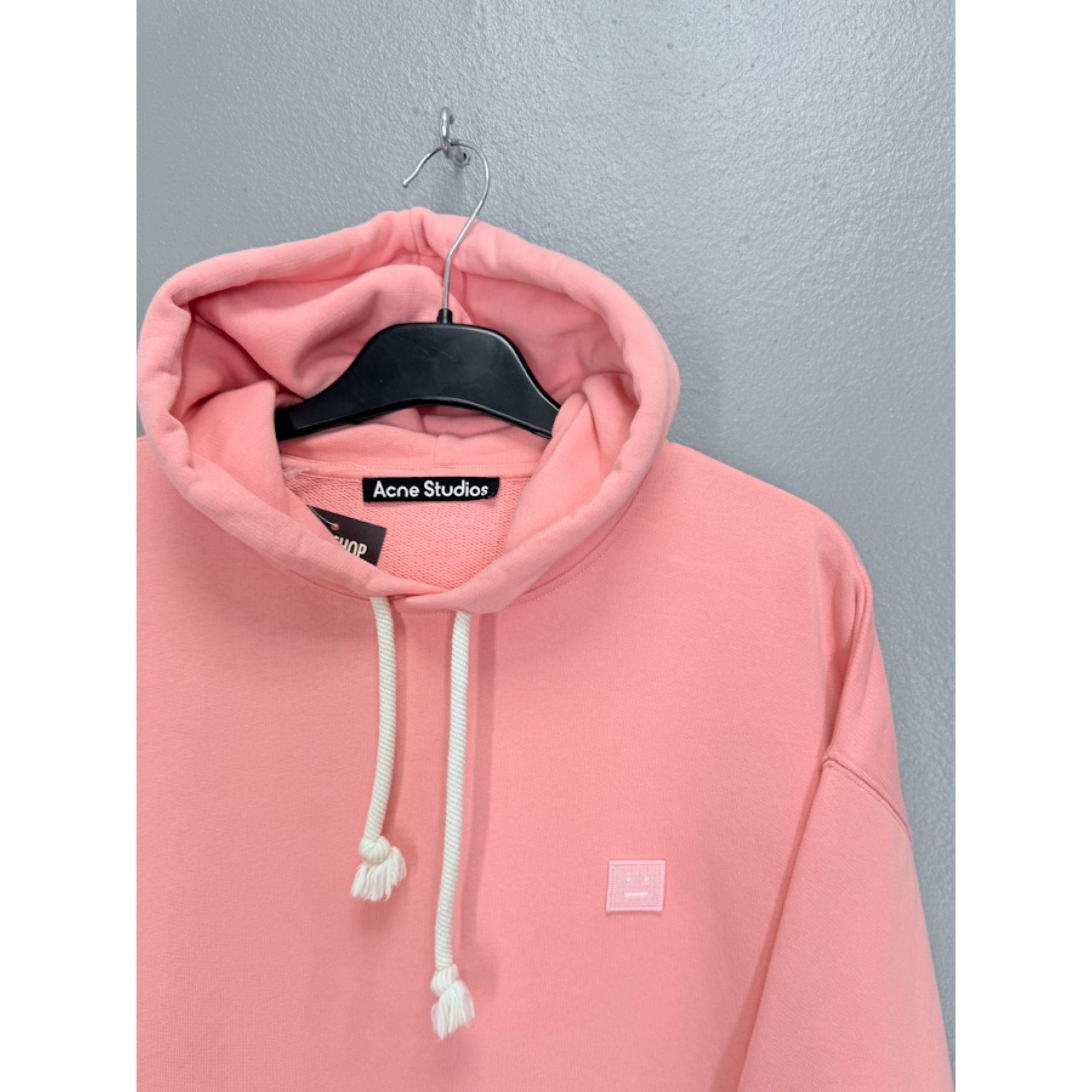 C3d69a58 F156 4c12 Afde 733ee8e1f224 Acne Studios pusa