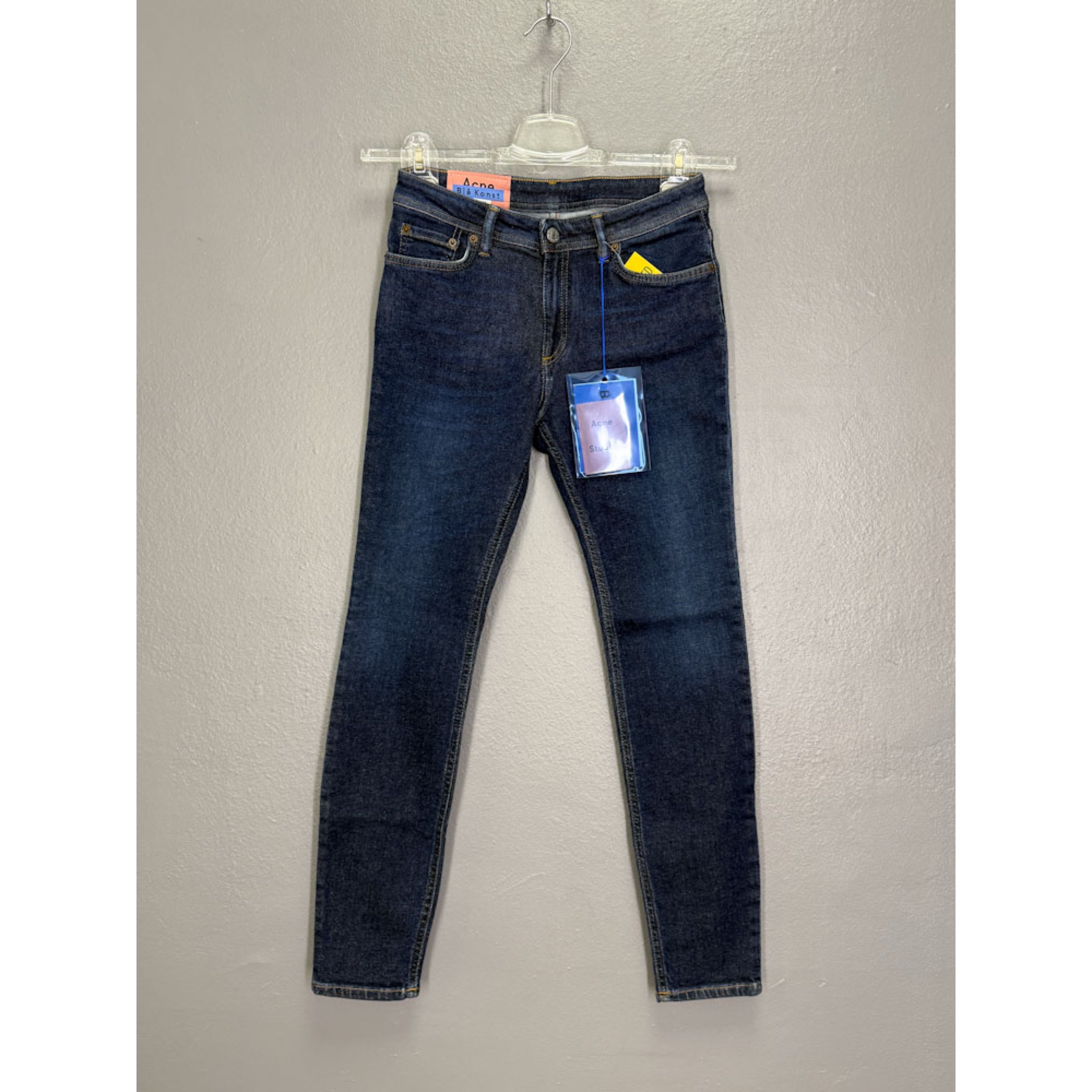 C82B5265-E38A-4A14-9D79-FE46206D30F9