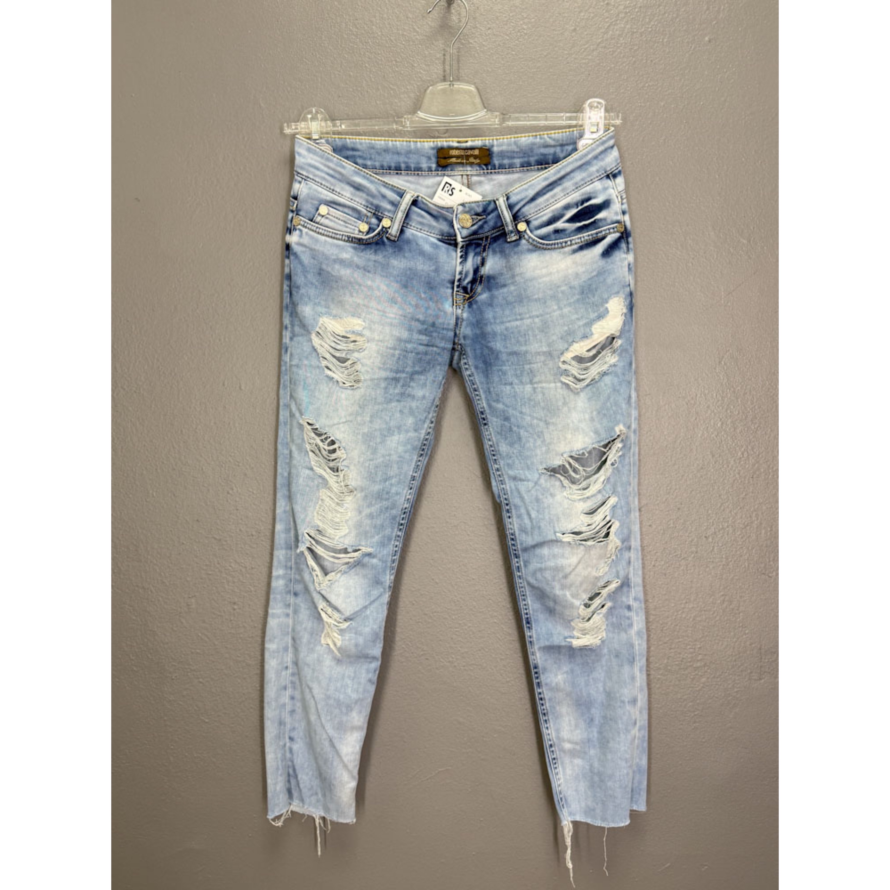 CFD61534-A330-4301-B64D-F4D3DDAEE9E0