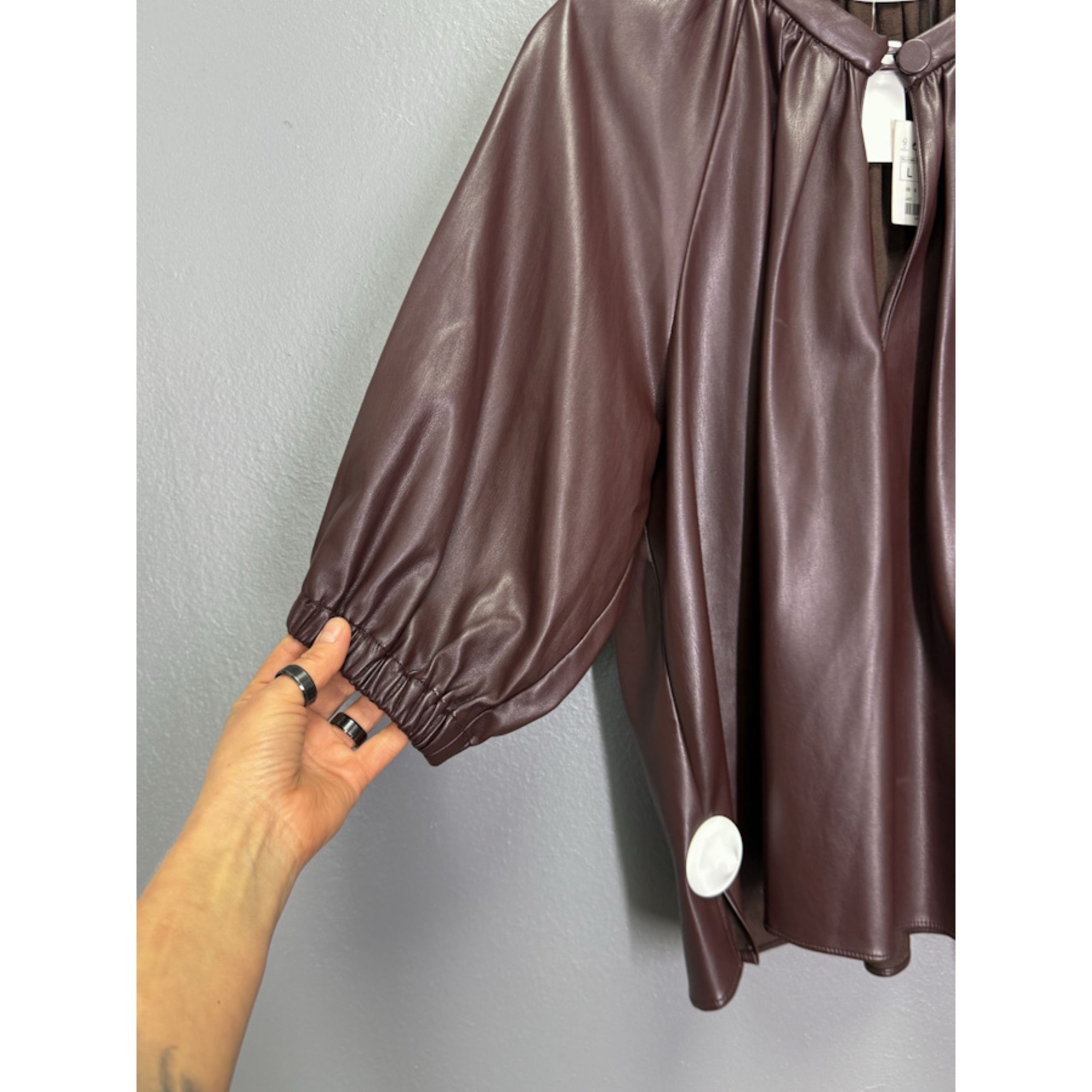 D3012752 Ae56 42d0 8269 3e1ccd043159