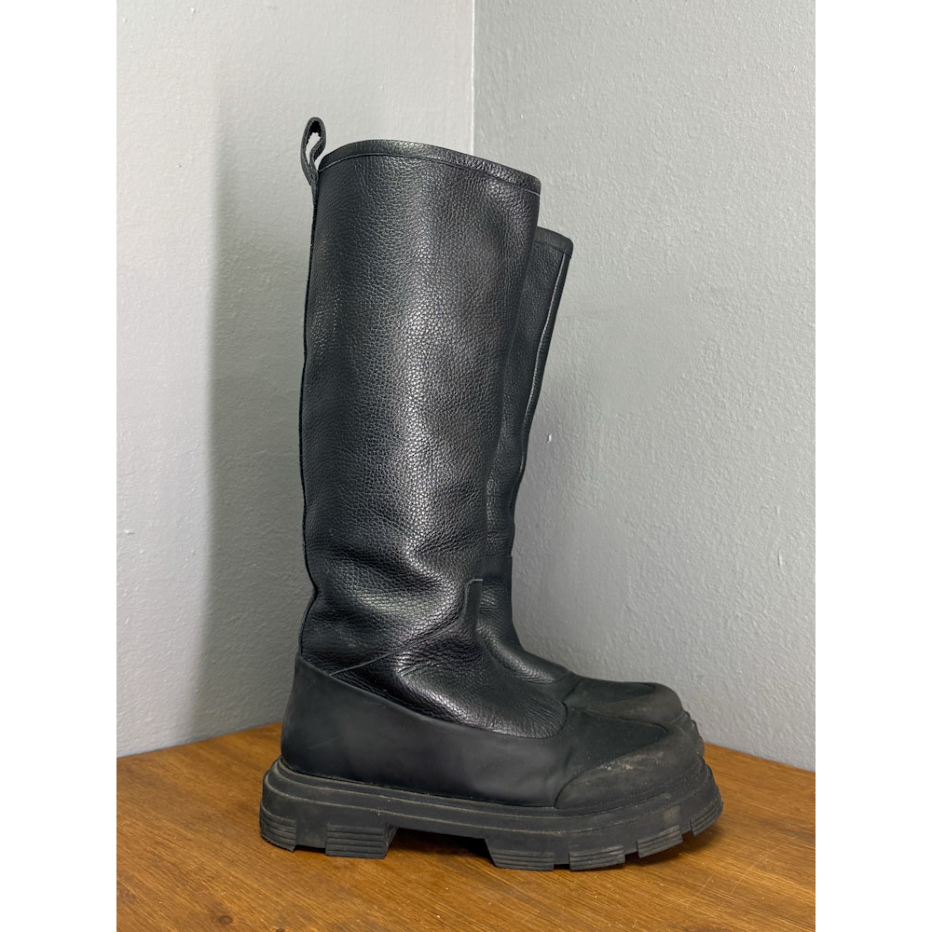 D8D5E6C6-3410-48E4-8032-E52FD30D7E48