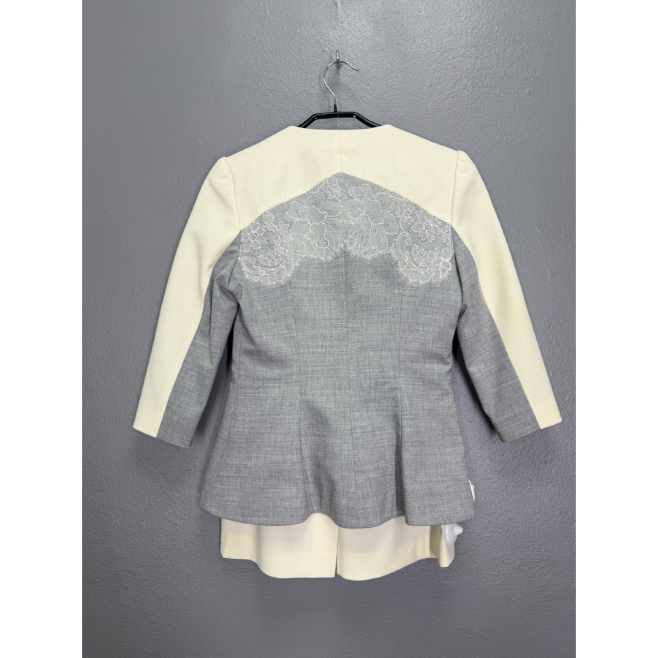 D923f957 1b32 4b35 87fa C1a2325a81ae