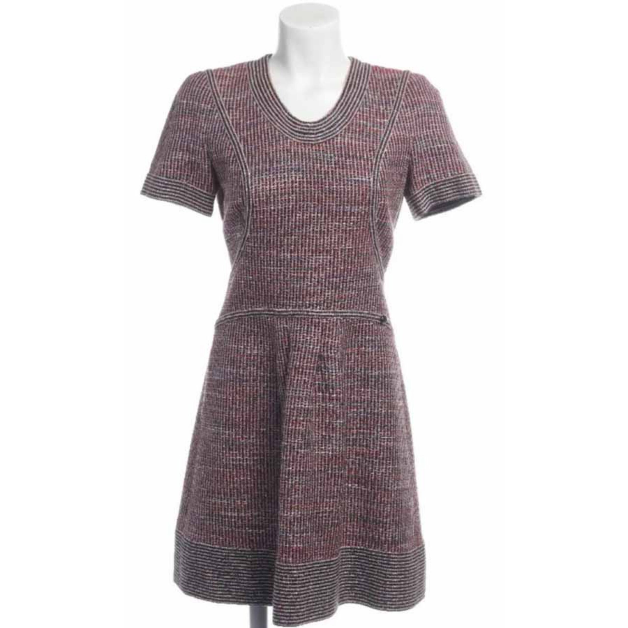 DFA83596-0BEC-4D6D-8CE0-E30511D58C16 Chanel dress