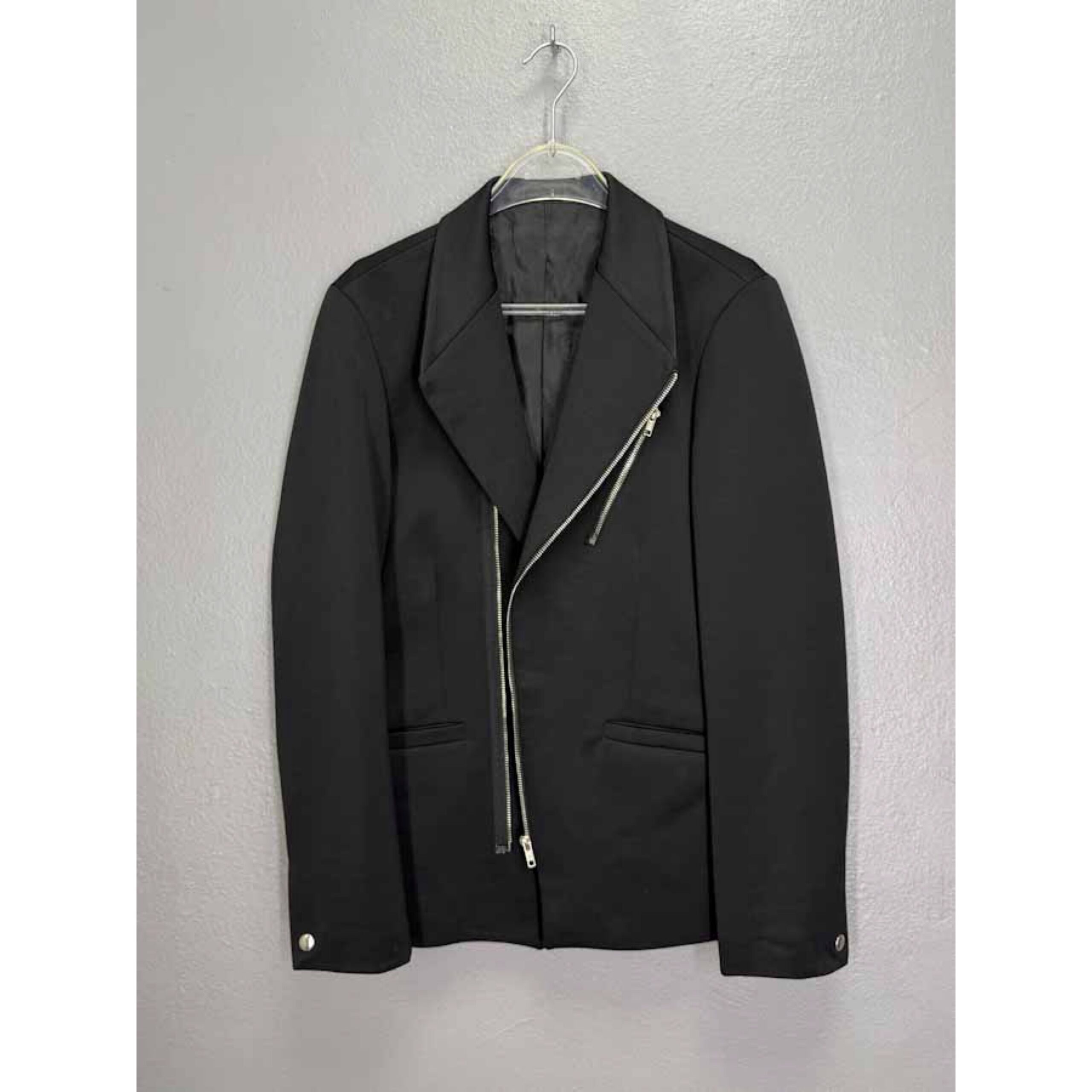 EC8C8D46-C820-48C2-9A39-C37CAB7A1733