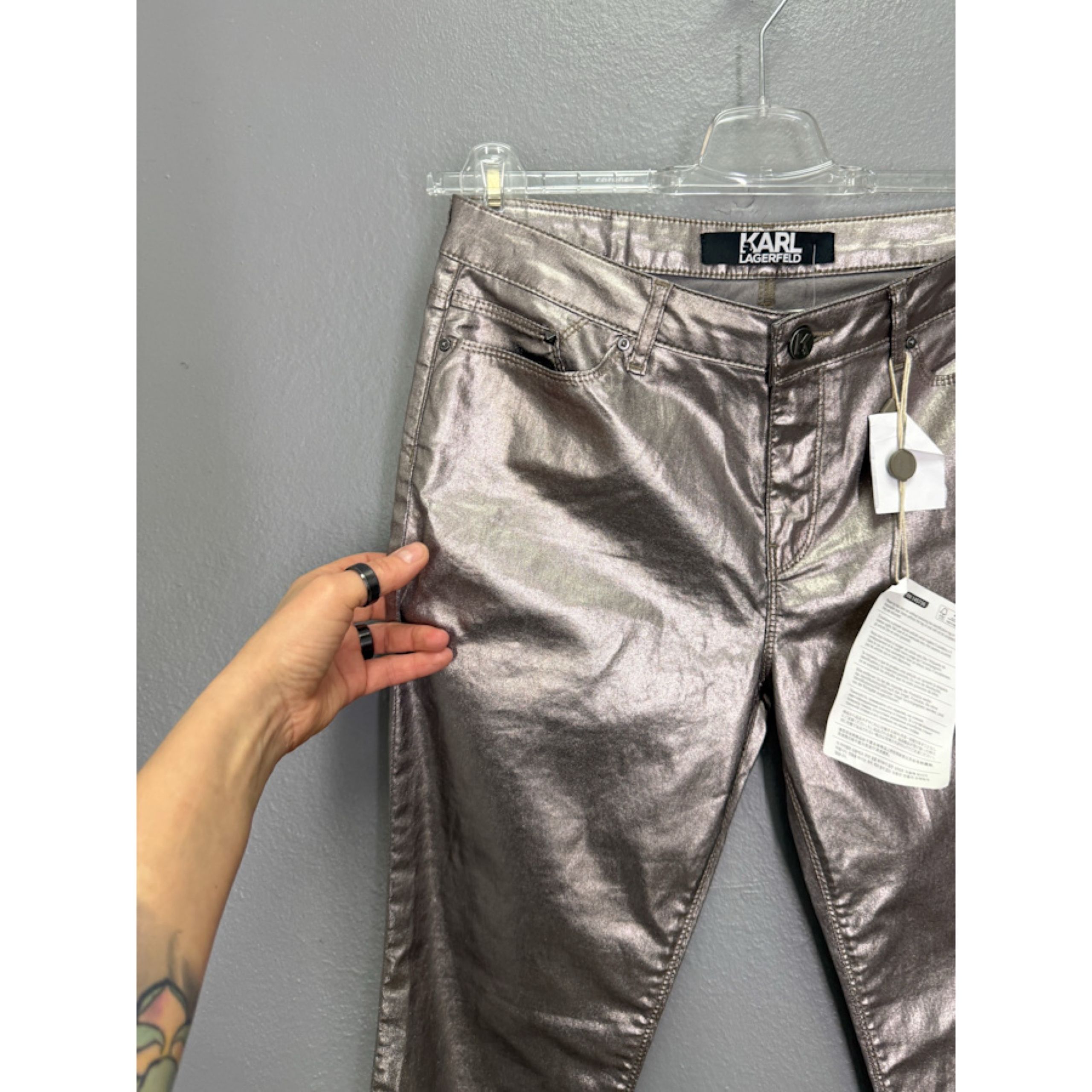 Ef8e037b Ed21 435a 9813 3427d95aed44