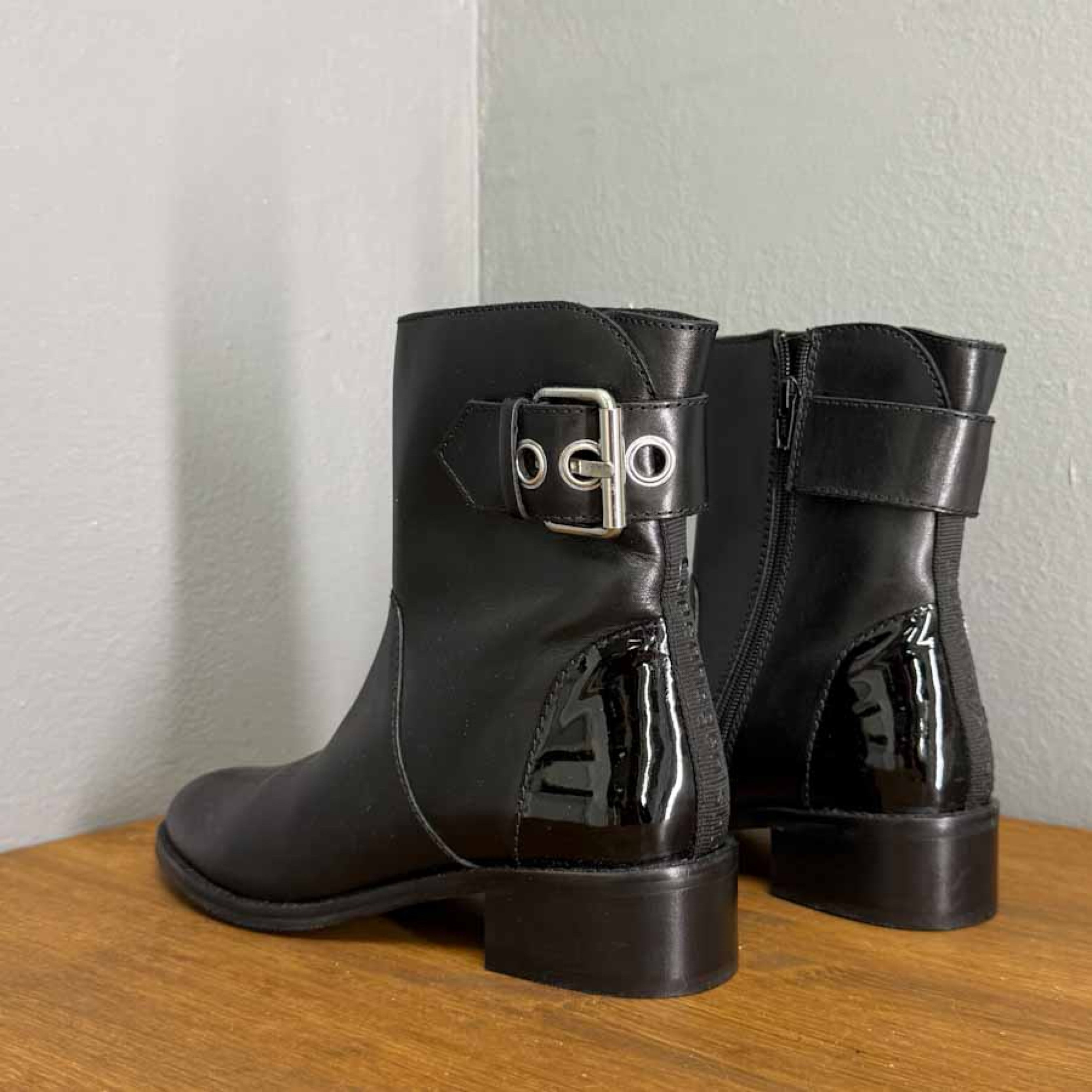 F499eeab 05ba 4e18 B0bb 69f5d0df874e